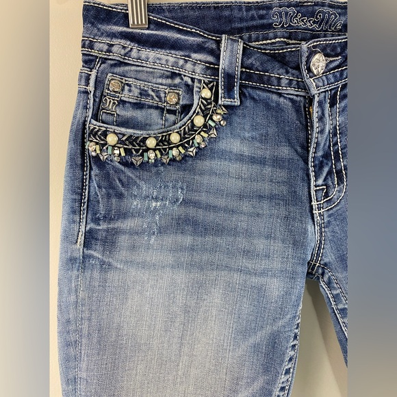 Miss Me Signature Capri Jeans Low Rise Embroidered Women’s Size 29 JP7287P - Picture 3 of 9